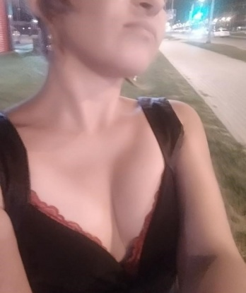 Живу в самом сердце Москвы, где воплощаются все фантазии и желания. 🔥
Ты устал от рутины и хочешь погрузиться в мир страсти и разврата? Я создана для того, чтобы выполнить все твои сокровенные мечты. У меня есть умение проникнуть в самые скрытые глубины твоих желаний и перевернуть твою реальность с ног на голову!
Мои услуги разнообразны и абсолютно индивидуальны — от нежных заботливых прикосновений до пылких эротических экспериментов. Я знаю, как доставить настоящее наслаждение и расслабление. 💦
Для меня важно, чтобы ты ощутил нежность и заботу, которую заслуживаешь. В моих руках ты сможешь забыть о проблемах и окунуться в океан наслаждения. ✨
Теперь давай перейдем к отзывам. Множество мужчин отзываются о моих услугах и моей умелости. Мои фото подтверждают, что я не только словами обещаю и готова обеспечить тебе незабываемое время, которое заставит твое сердце биться быстрее. 💓
Я приглашаю тебя посетить меня в Москве, чтобы испытать незабываемое путешествие в мир искушения и страсти. Твоя фантазия уже ближе, чем ты думаешь! 💫 6814, 27 лет